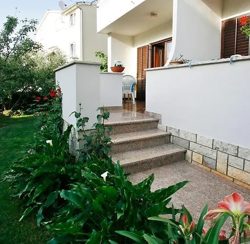 Nerina アパート ポレッチ