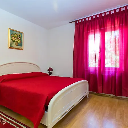 Apartment Nerina *